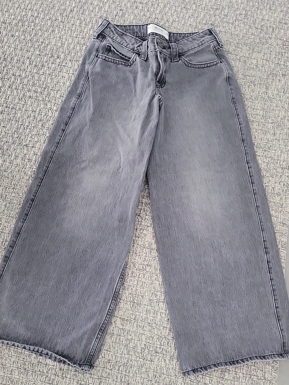 Hollister Lowrise Super Baggy Wide-Leg Gray Jeans 25 Waist